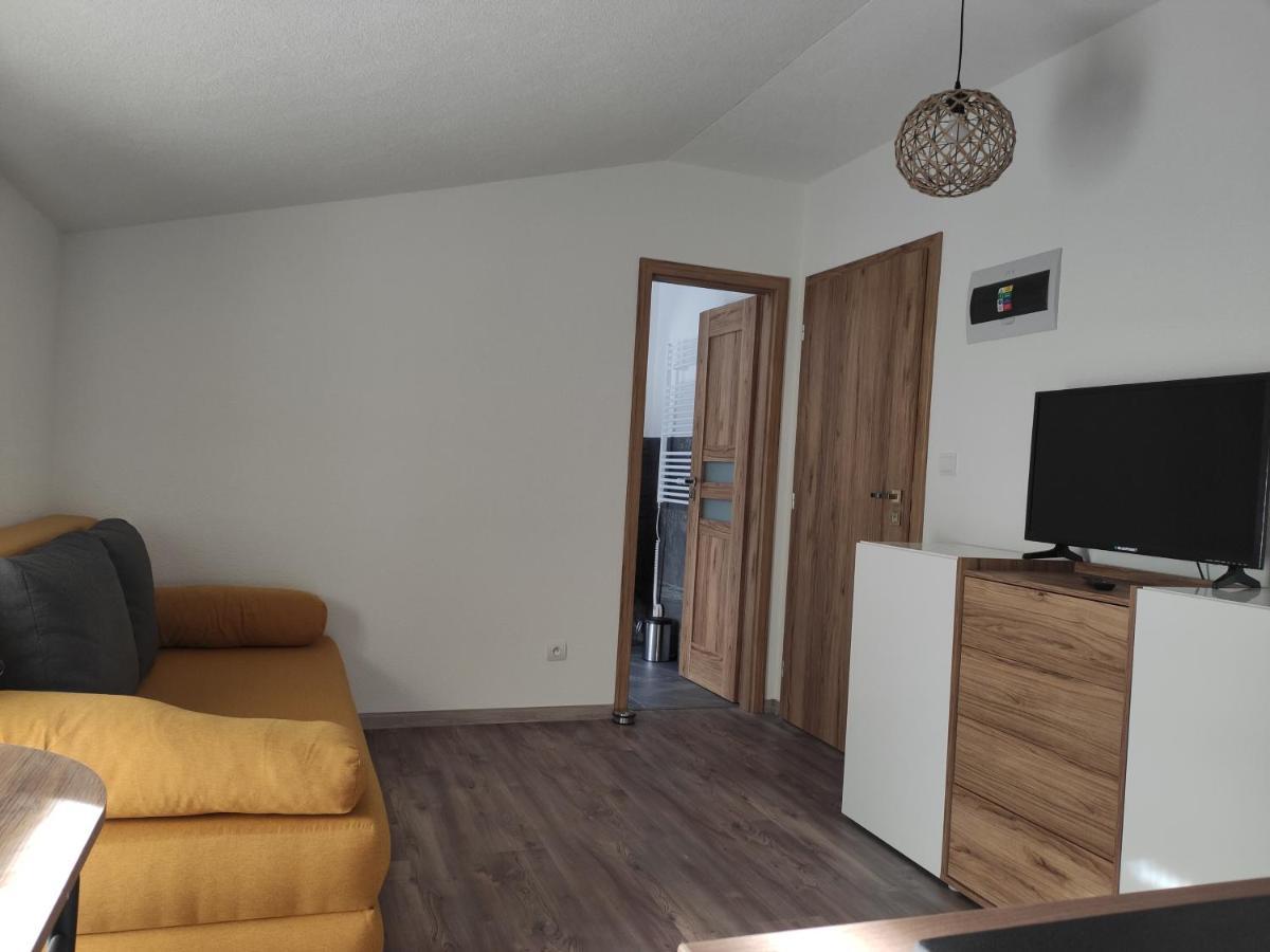 Apartmany Pri Jaskyni - Bystrá Exteriör bild