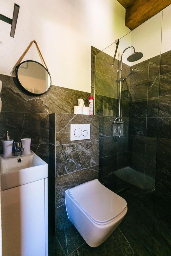 Apartmany Pri Jaskyni - Bystrá Exteriör bild