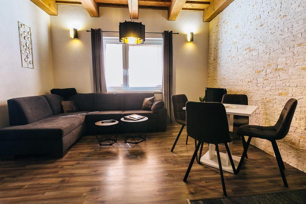 Apartmany Pri Jaskyni - Bystrá Exteriör bild