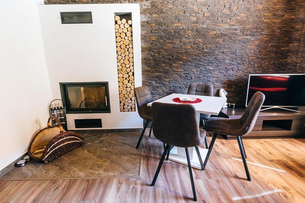 Apartmany Pri Jaskyni - Bystrá Exteriör bild