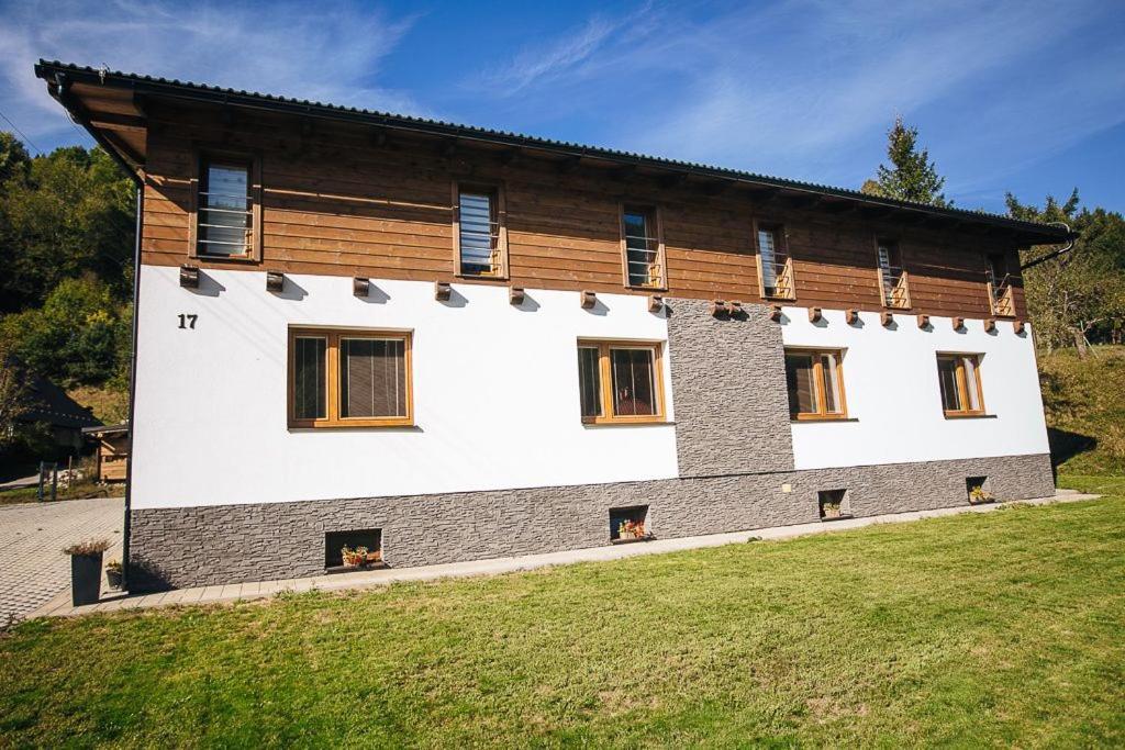 Apartmany Pri Jaskyni - Bystrá Exteriör bild